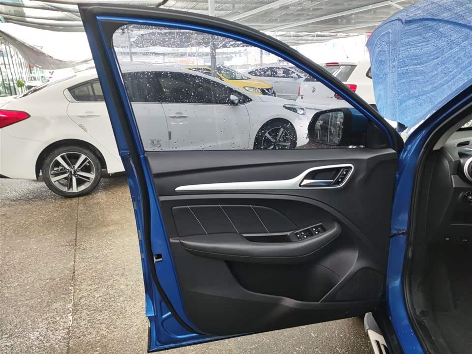 MG ZS