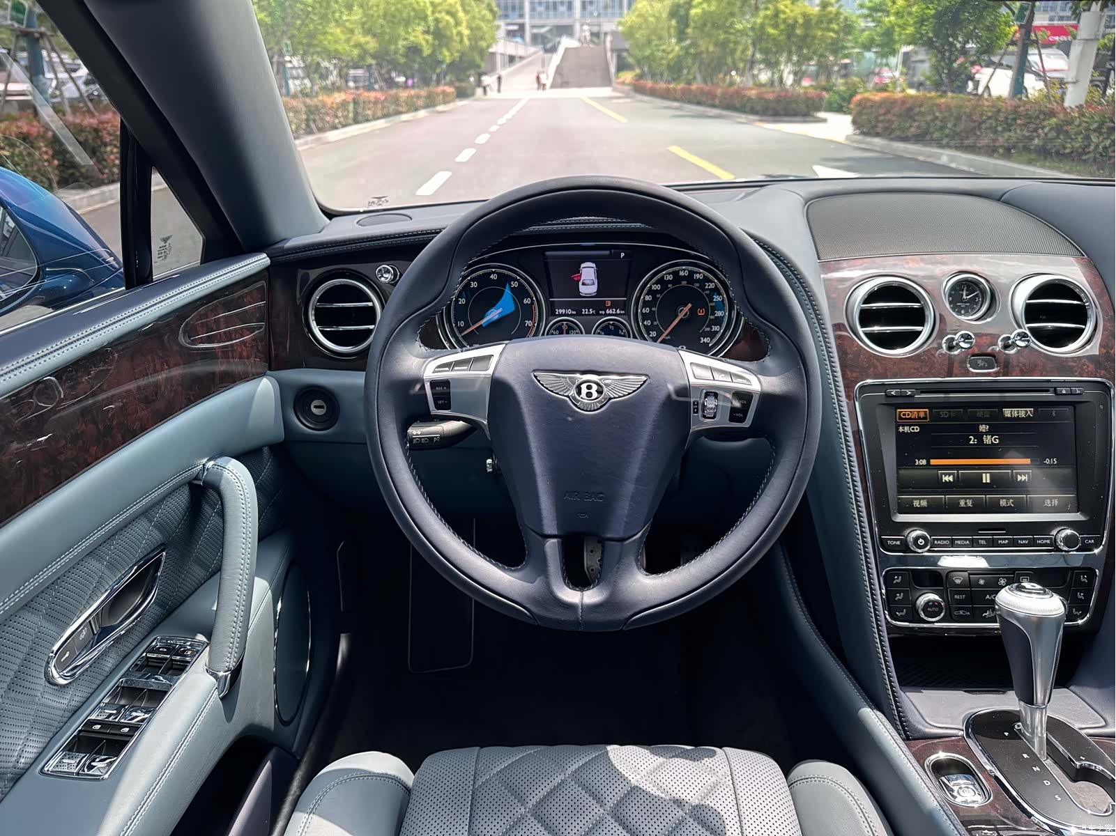 Bentley Flying Spur, 2018 24