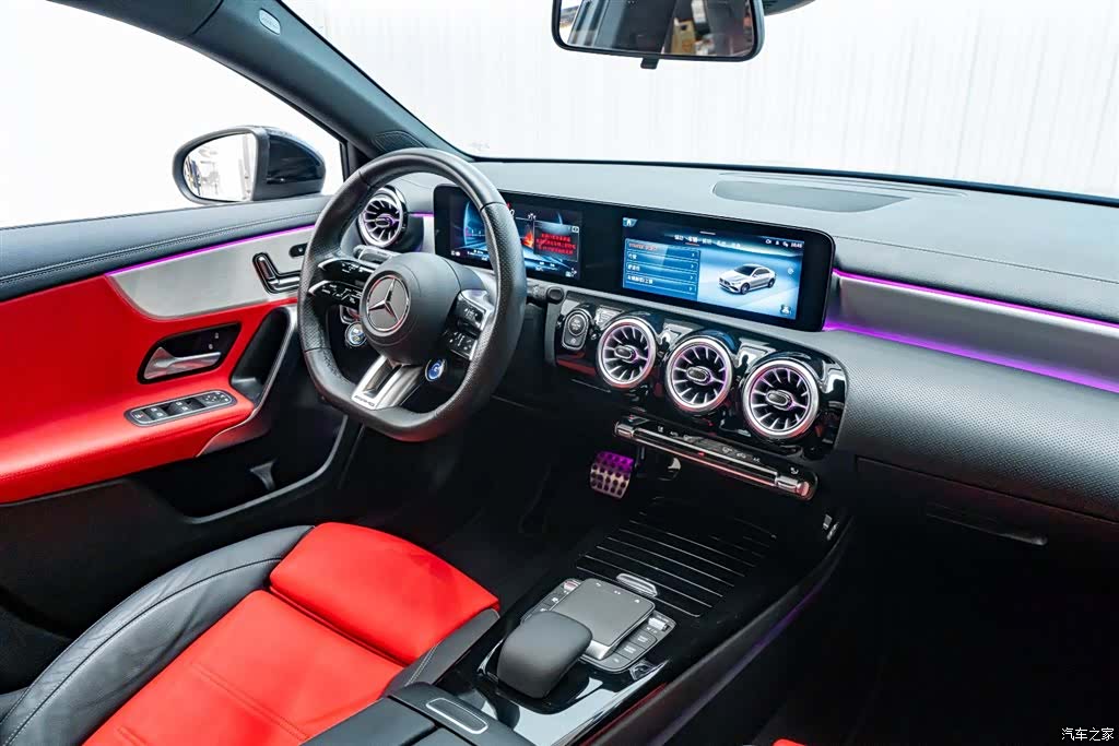 Mercedes-Benz A-Class, 2024 23