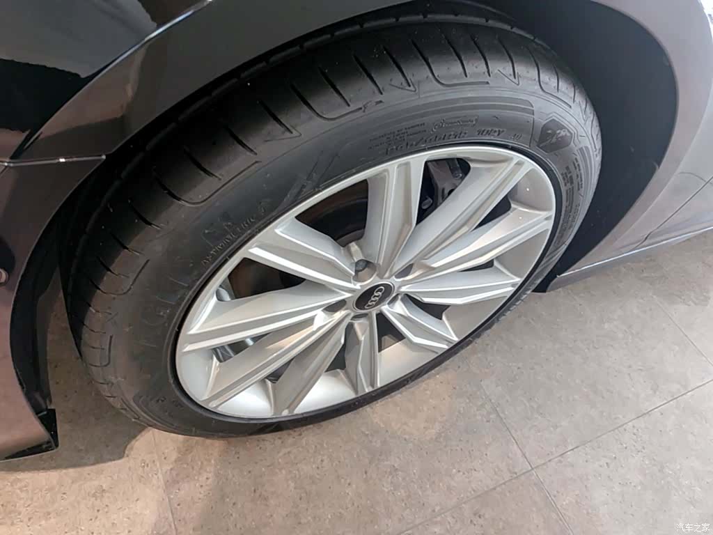 Audi A6L, 2025 23