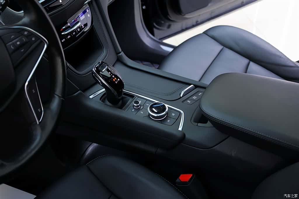 Cadillac XT5, 2021 21
