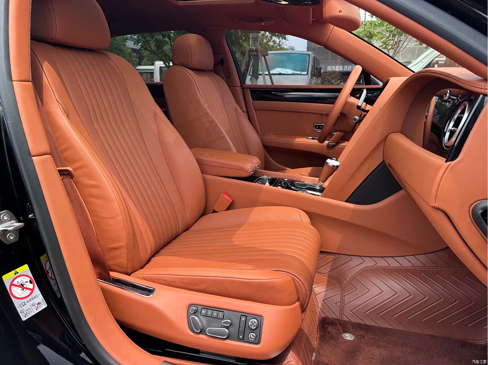 Bentley Flying Spur, 2019 26