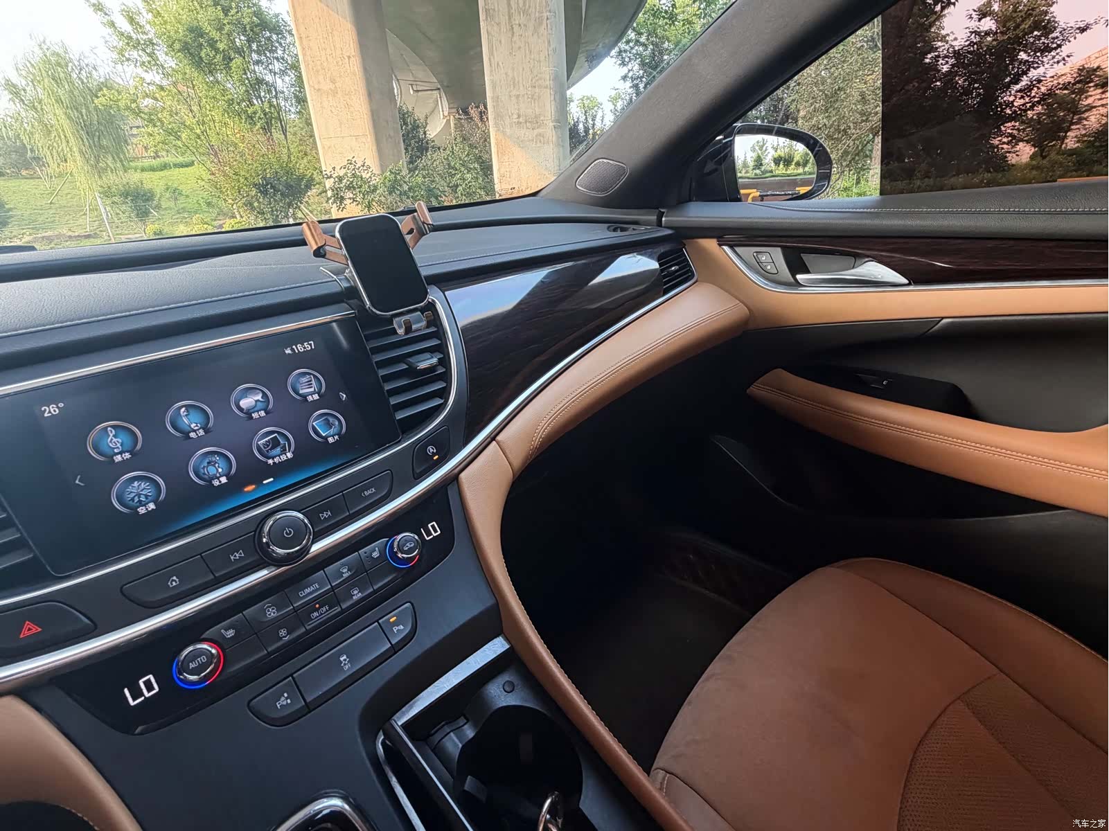 Buick LaCrosse, 2018 17