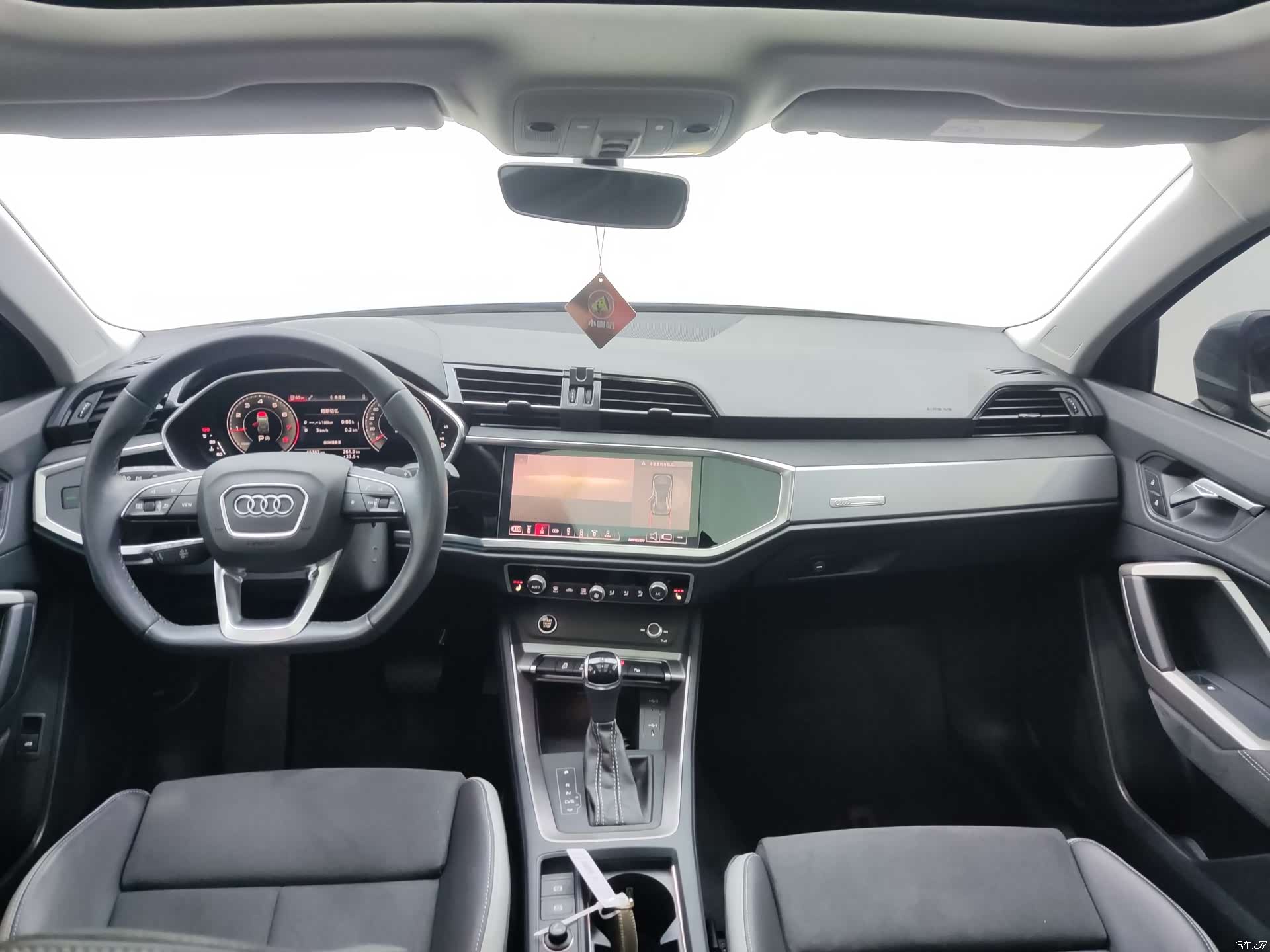 Audi Q3, 2022 14