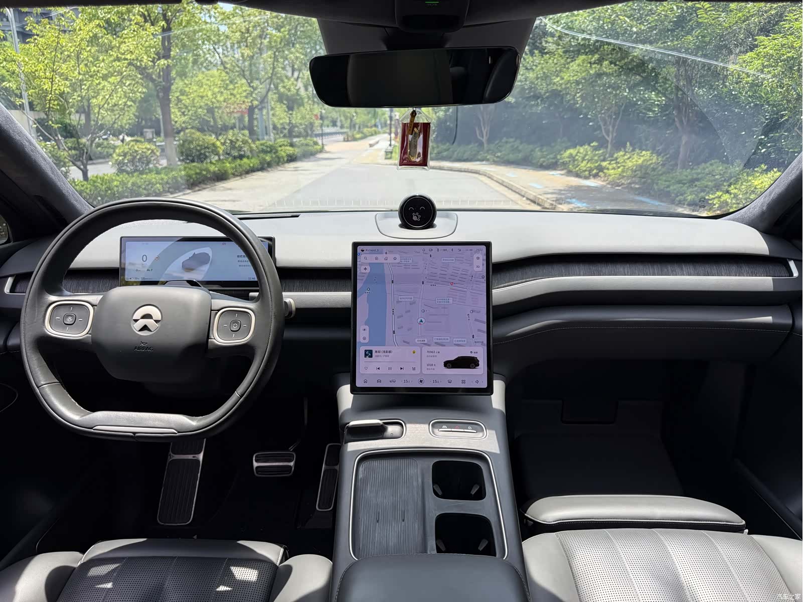 NIO ES8, 2023 13