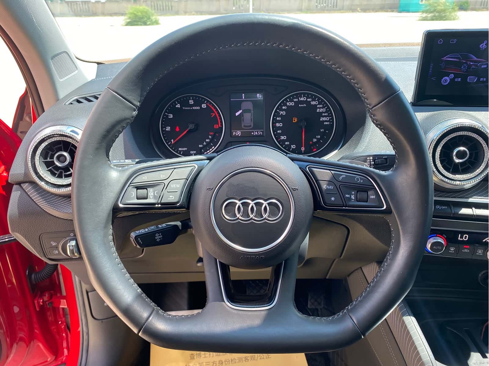 Audi Q2L, 2022 8