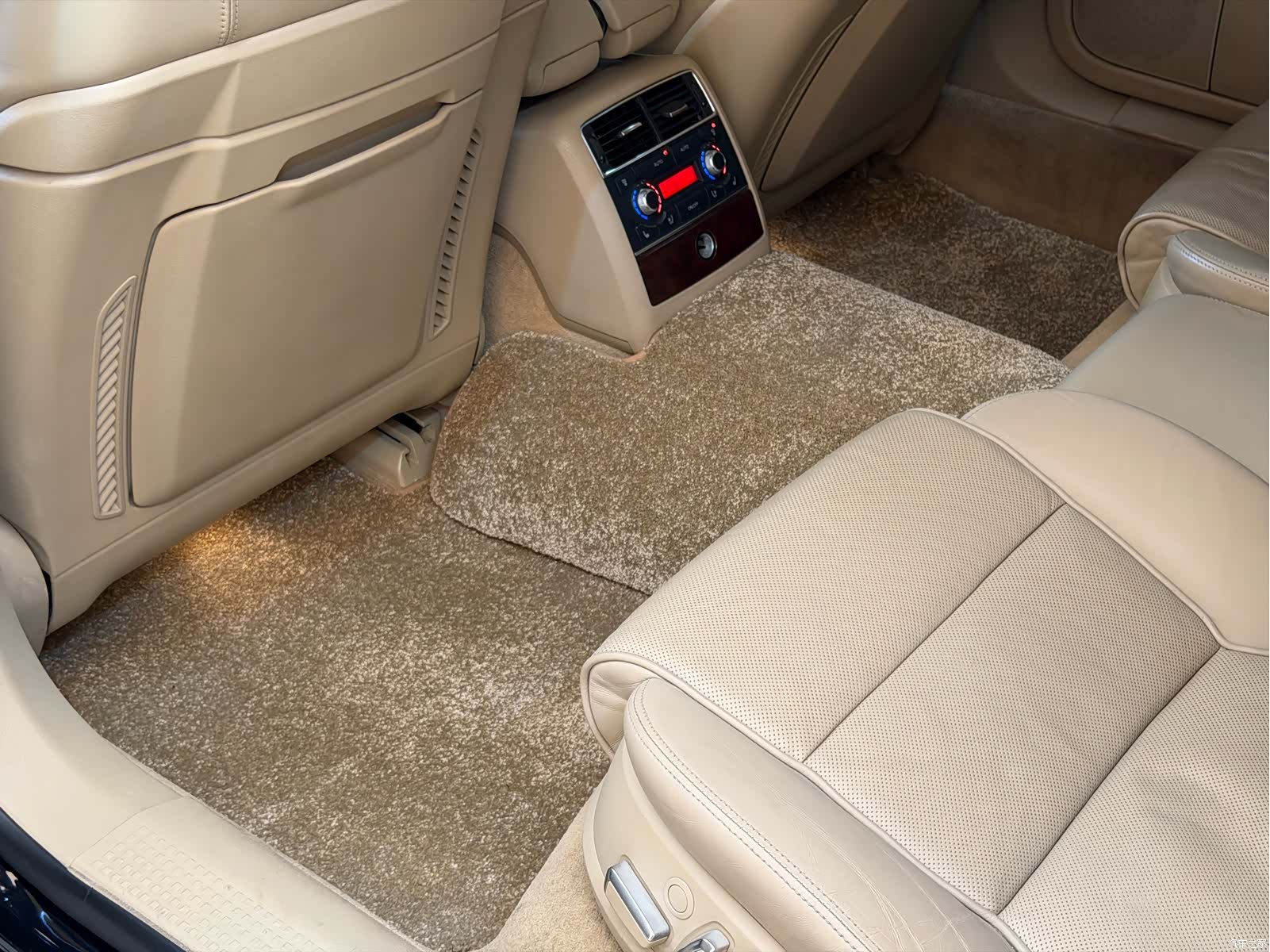 Audi A8L, 2006 13