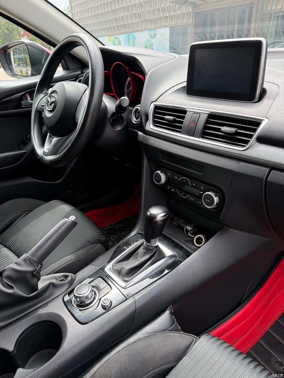 Mazda Mazda3, 2014 21