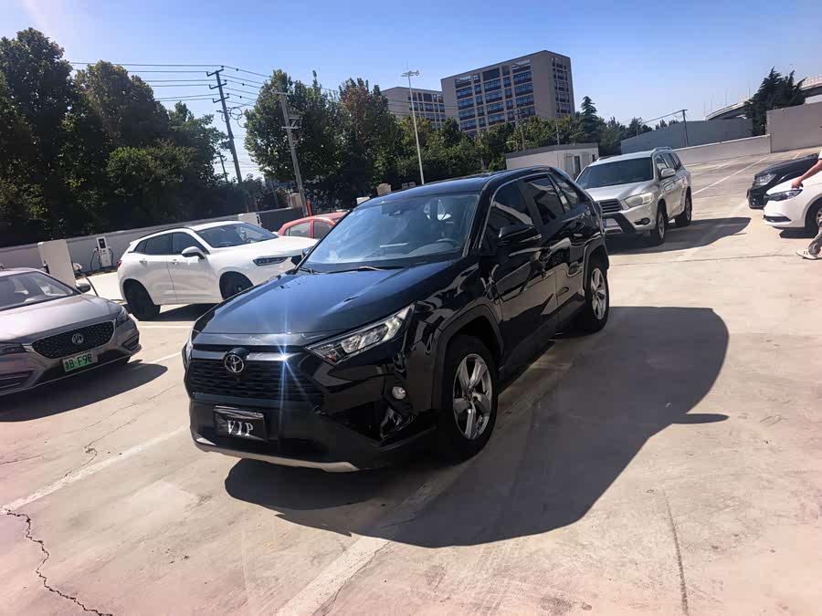 Toyota RAV4 2023, фото 5