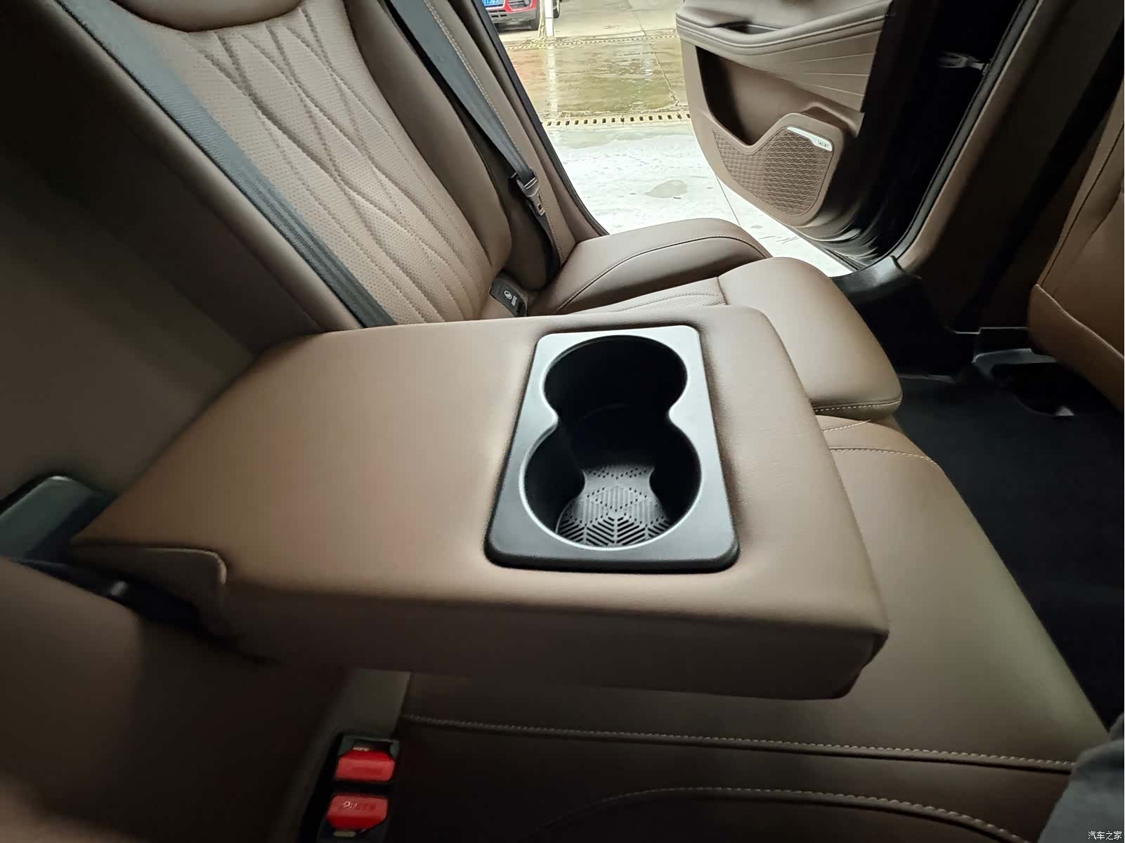 Chery Arrizo 8, 2025 16