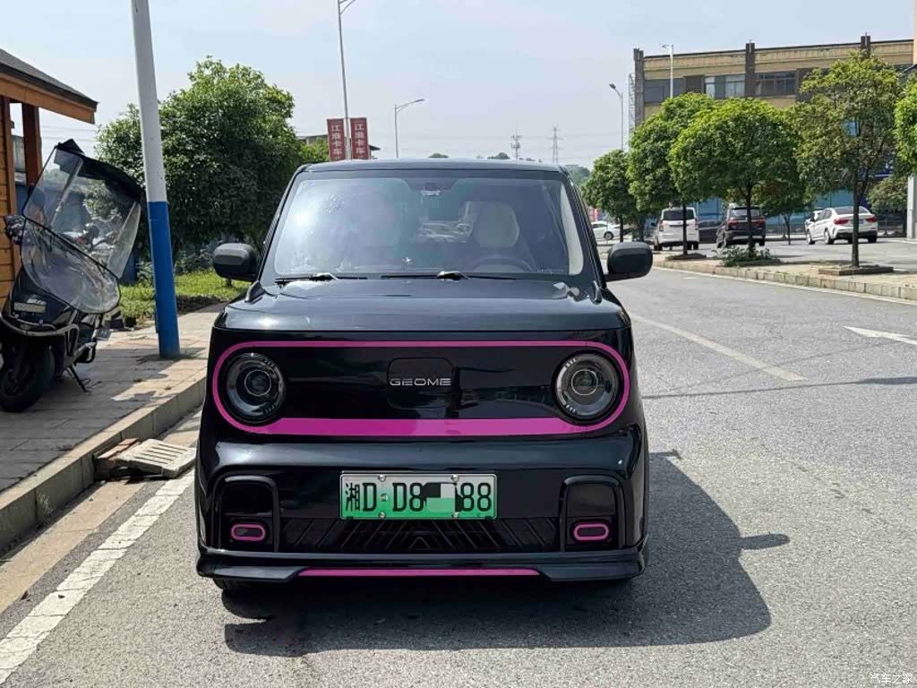 Geely Panda, 2025 2