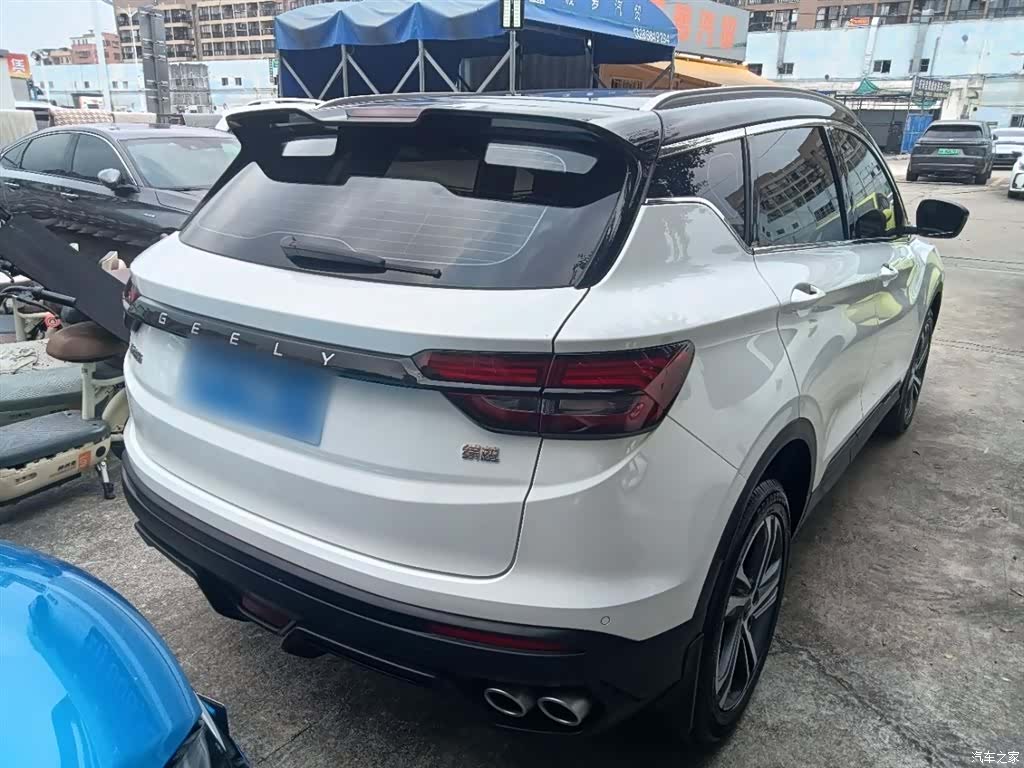 Geely Coolray, 2022 4