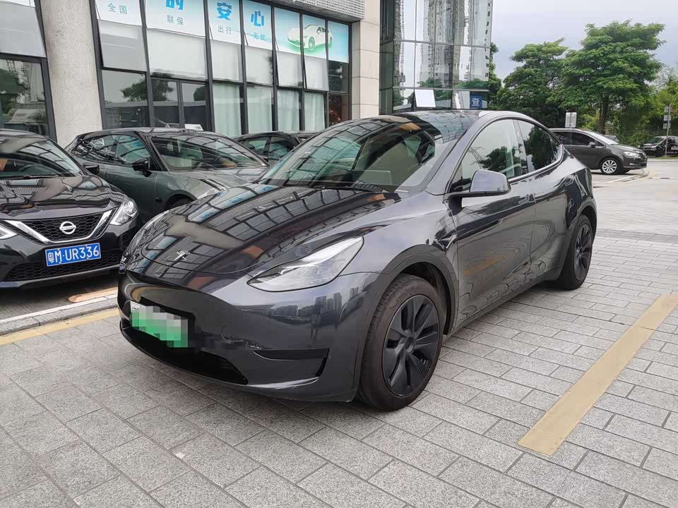 Tesla Model Y Tesla Model Y