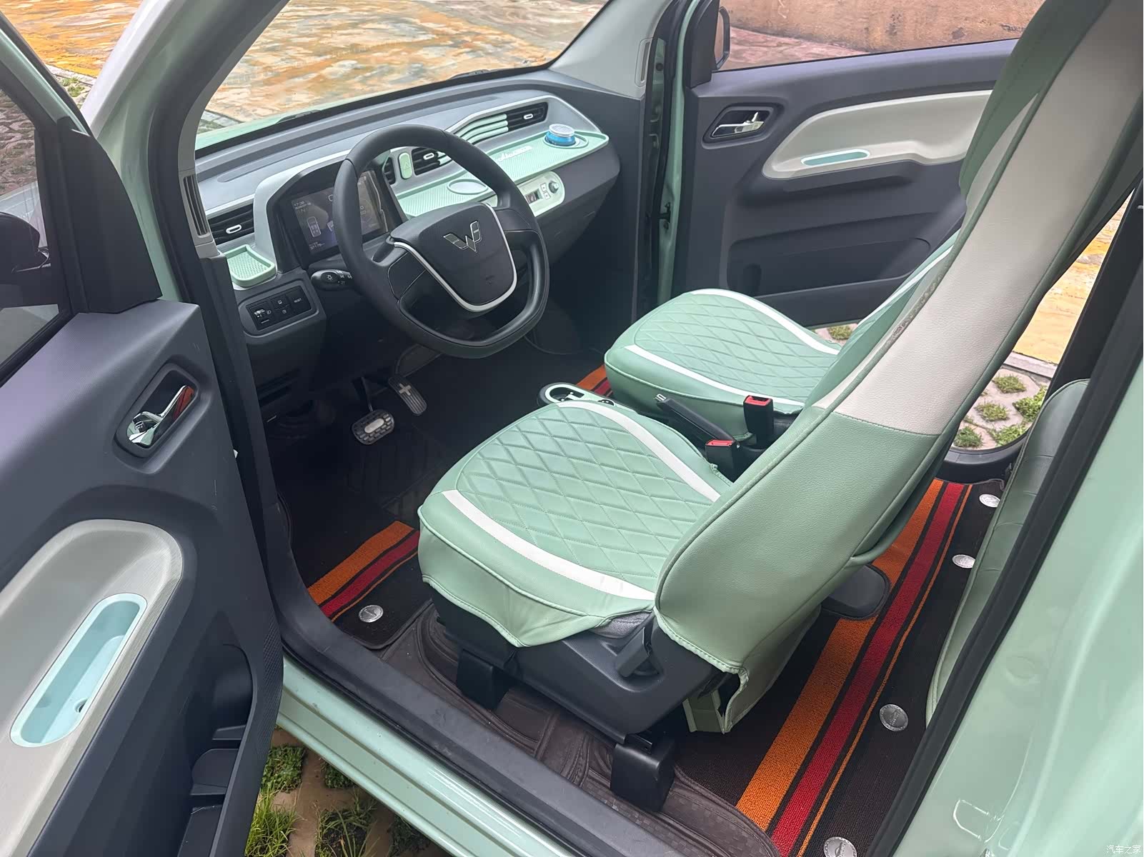 Wuling MINIEV, 2023 10