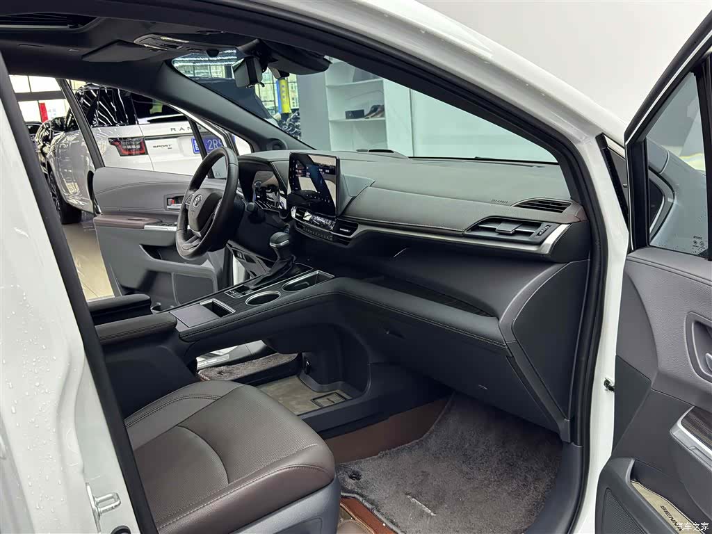 Toyota Sienna, 2024 8