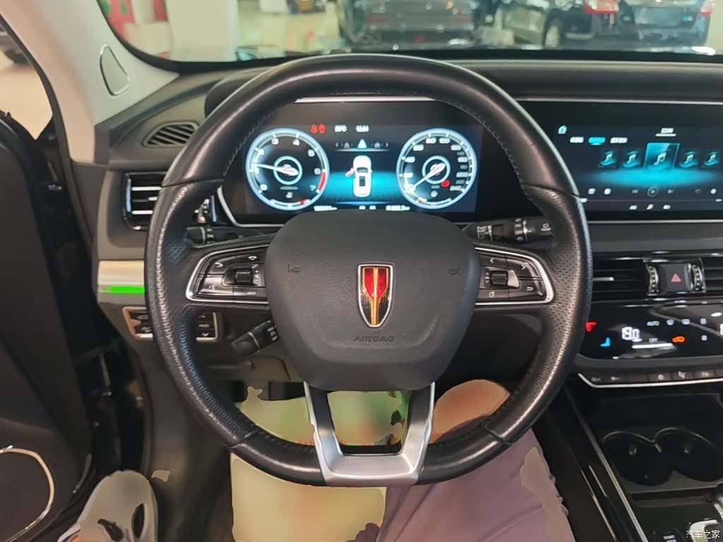 Hongqi HS5, 2020 11