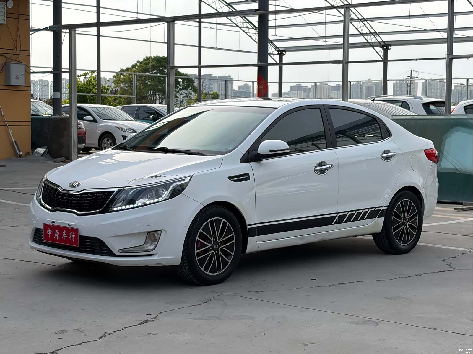 Kia K2, 2014 1