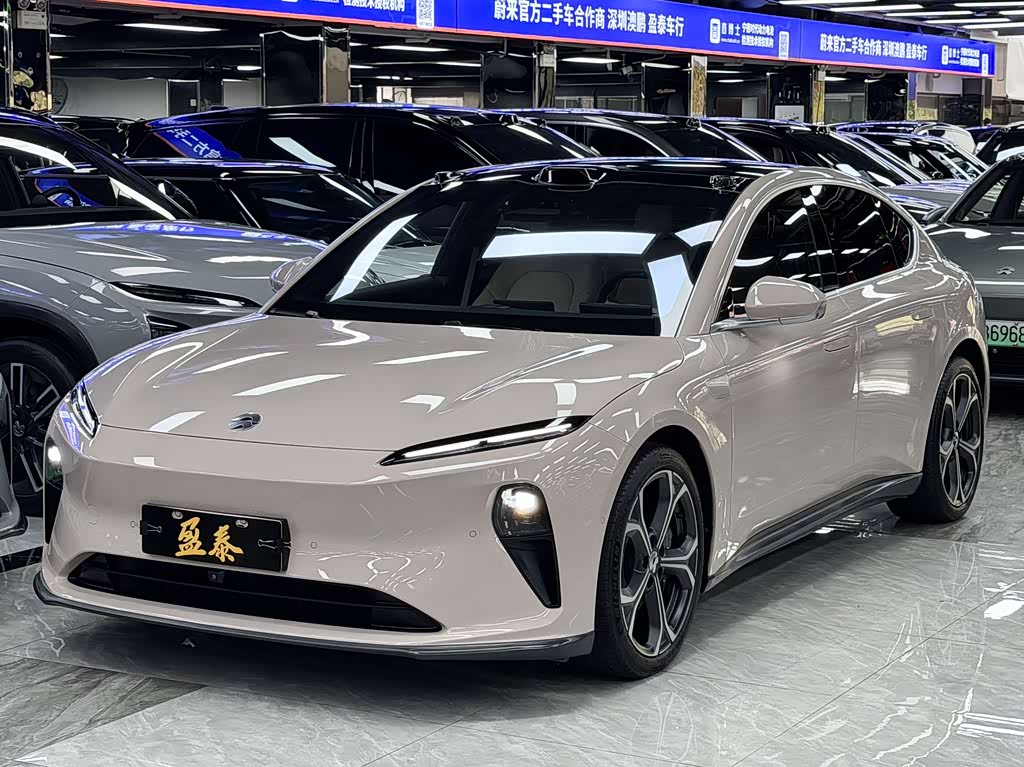NIO ET5