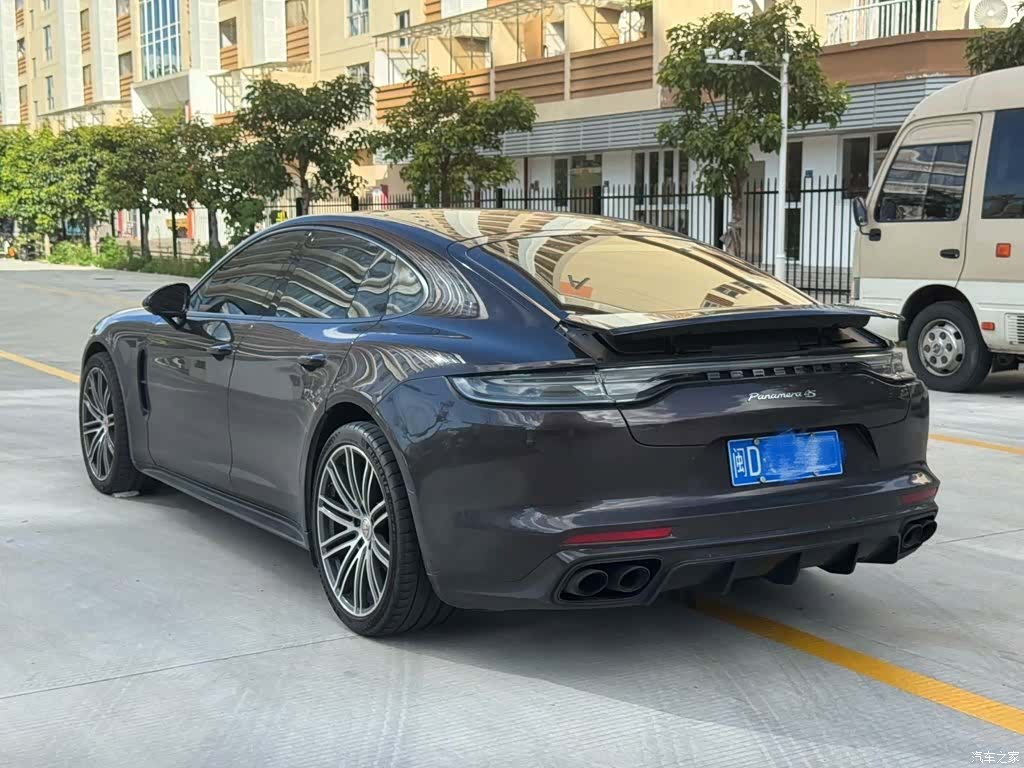 Porsche Panamera, 2017 4
