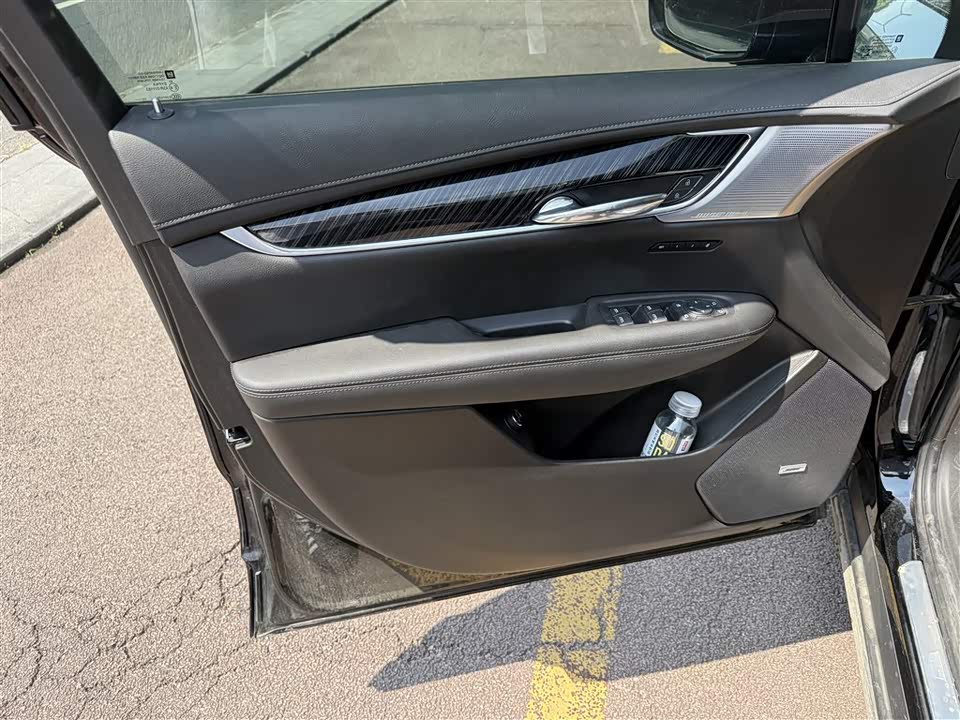 Cadillac XT6