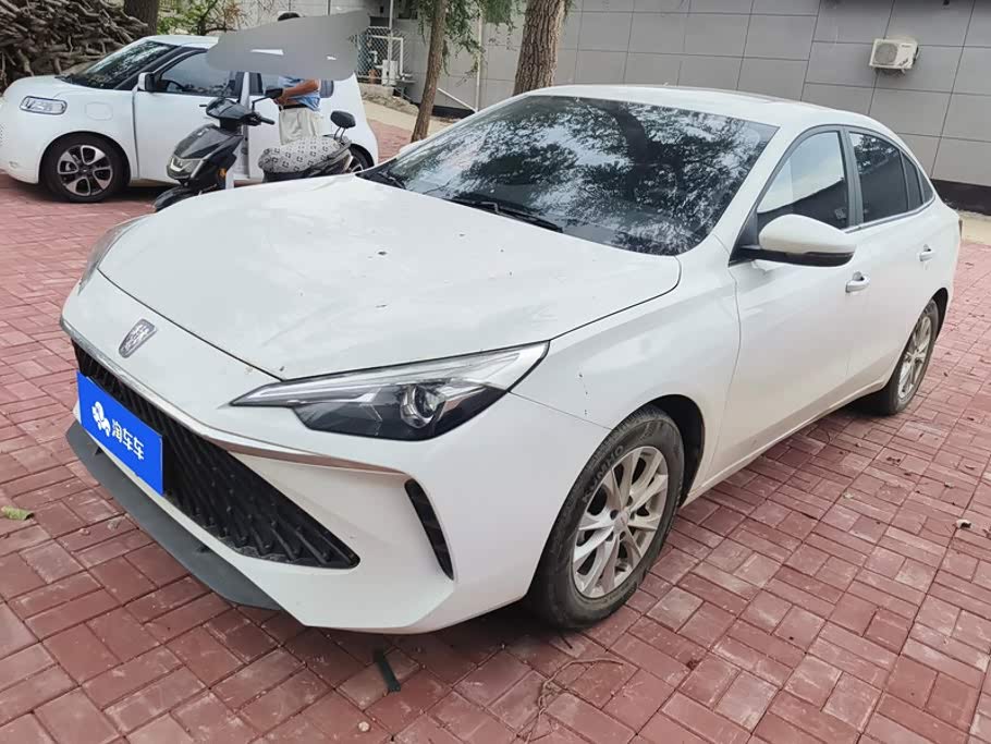 Roewe i5