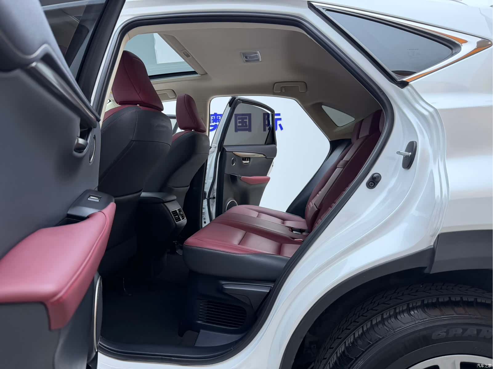 Lexus NX, 2021 13