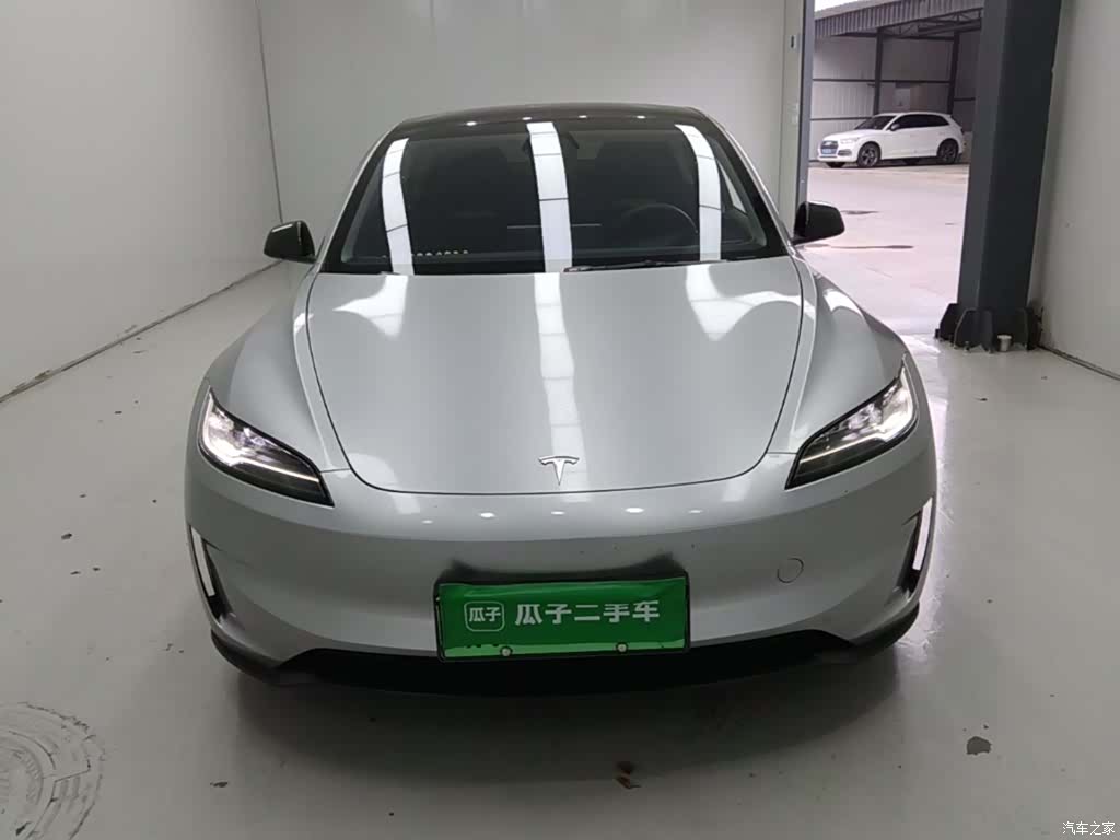 Tesla Model 3, 2024 3
