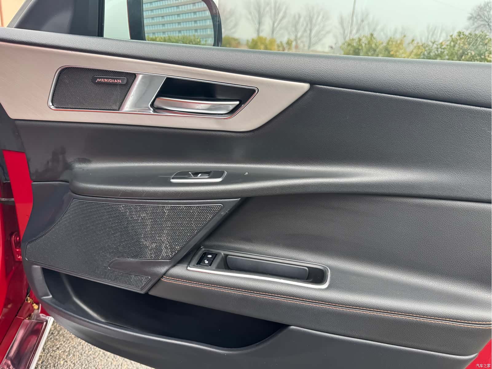 Land Rover XEL, 2018 22