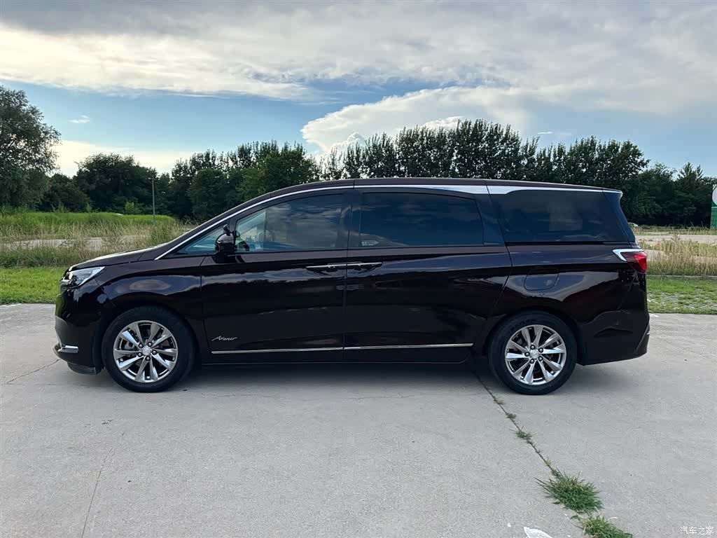 Buick GL8, 2022 7