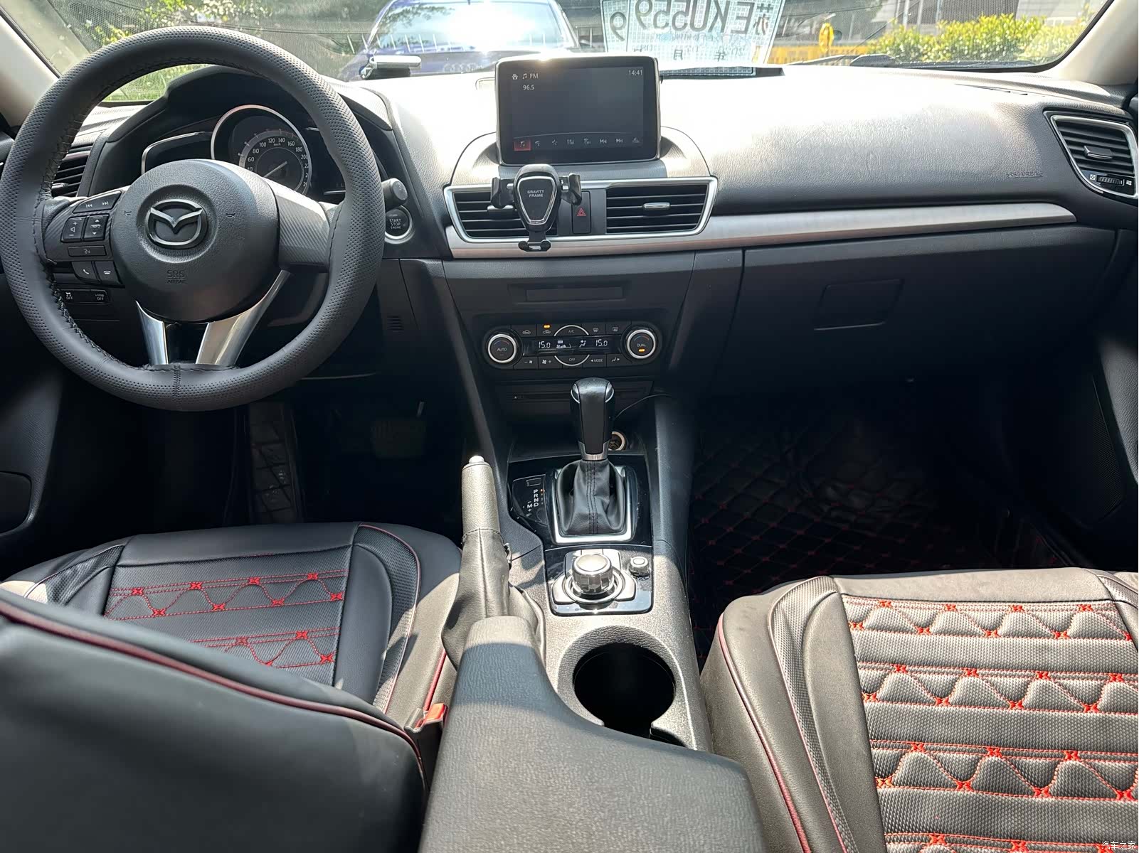 Mazda Mazda3, 2015 11