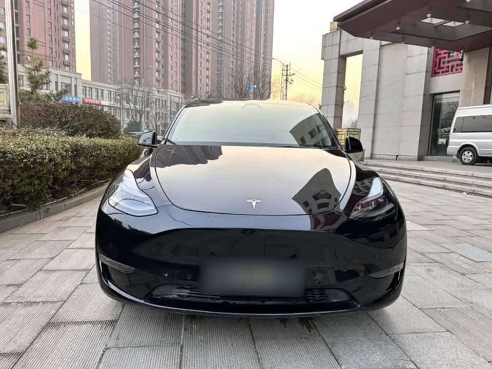 Tesla Model Y Tesla Model Y