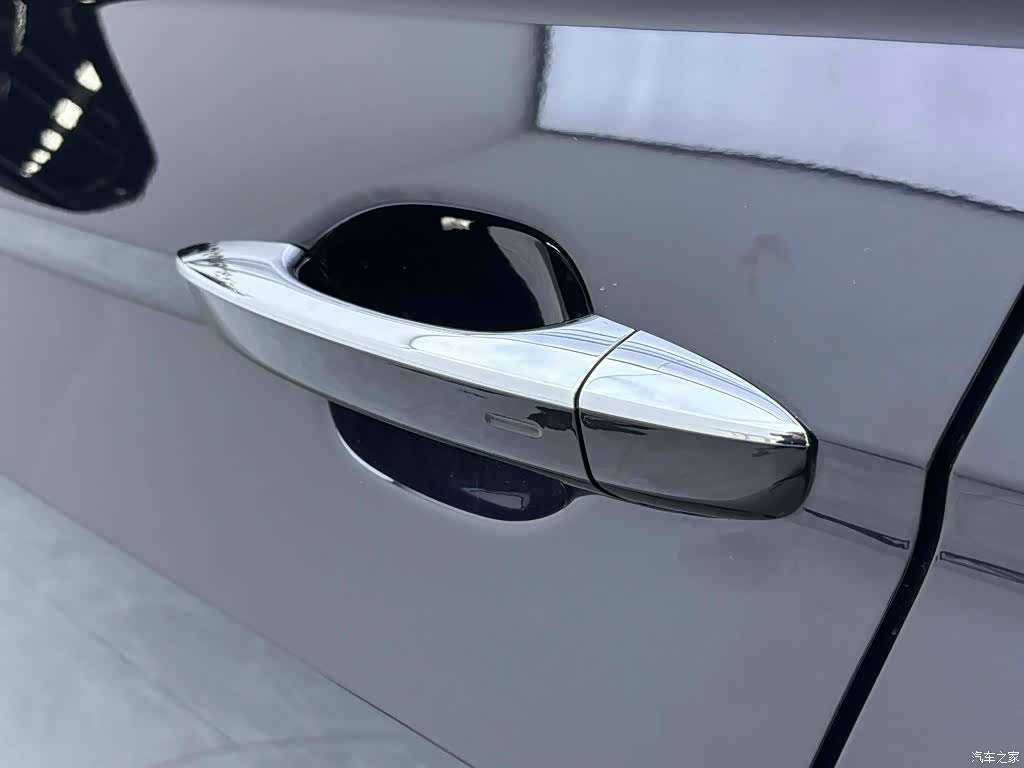 Volkswagen Tiguan L, 2022 12