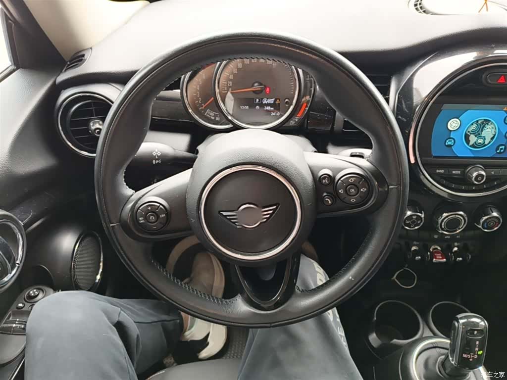 Mini ONE, 2019 11