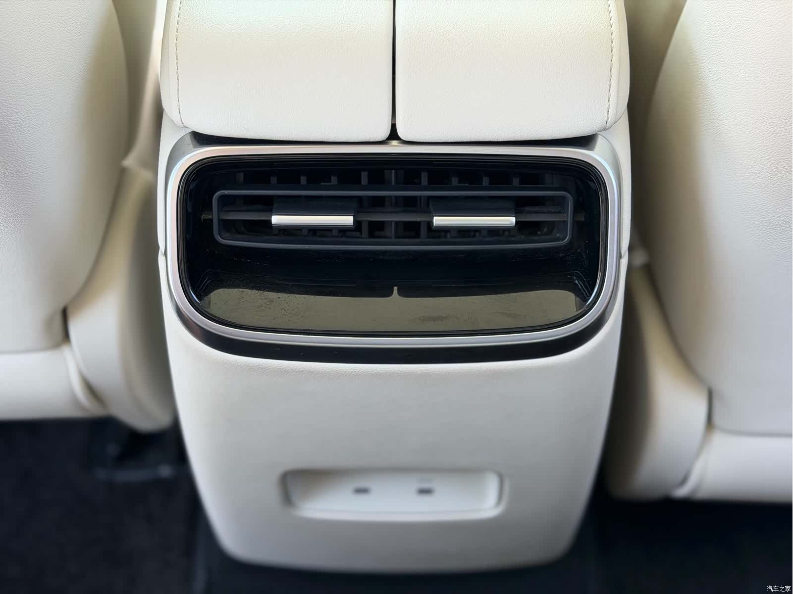 AITO M5, 2023 13