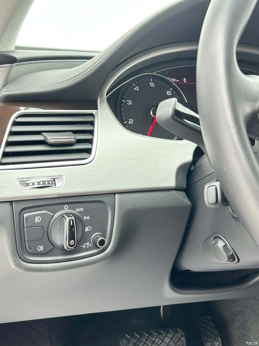 Audi A8L, 2014 9