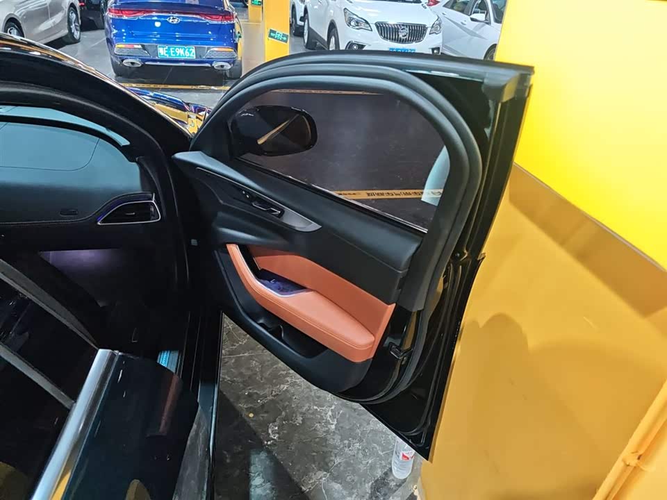 Jaguar XEL Jaguar XEL