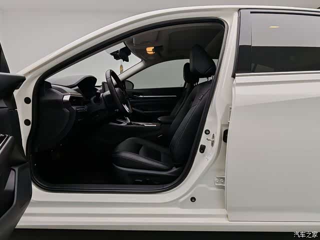 Nissan Teana, 2021 9