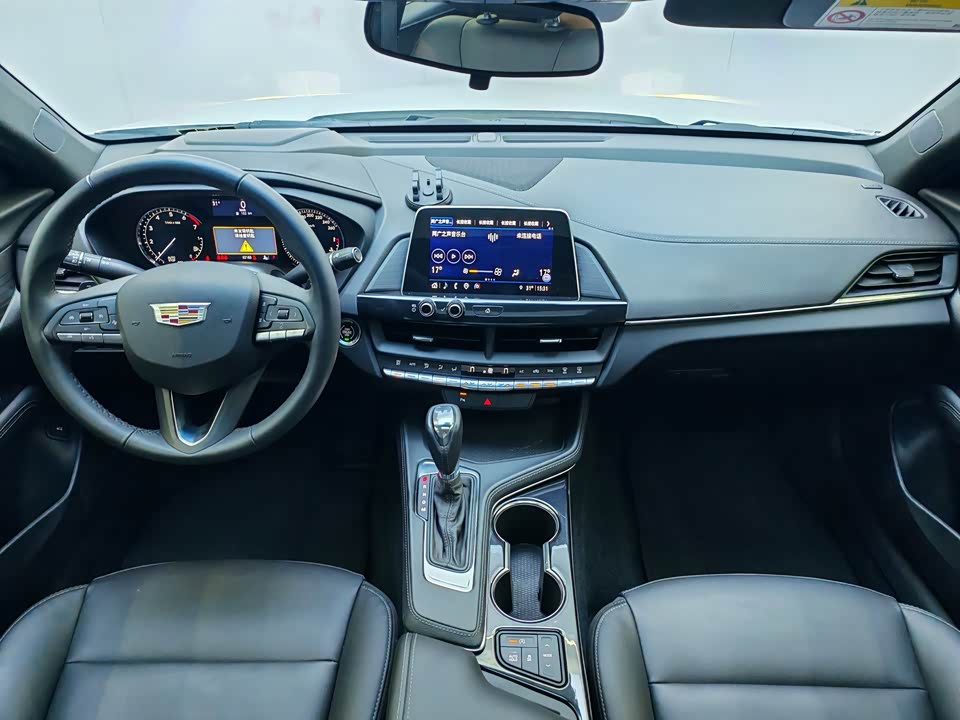 Cadillac CT4