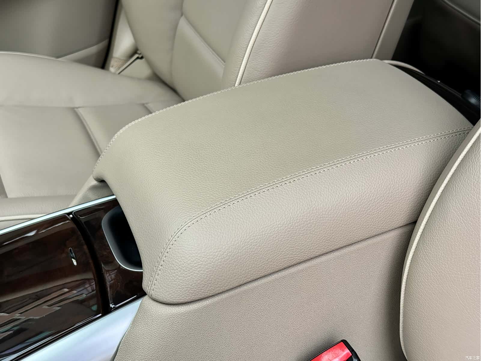 Mercedes-Benz R-Class, 2011 17