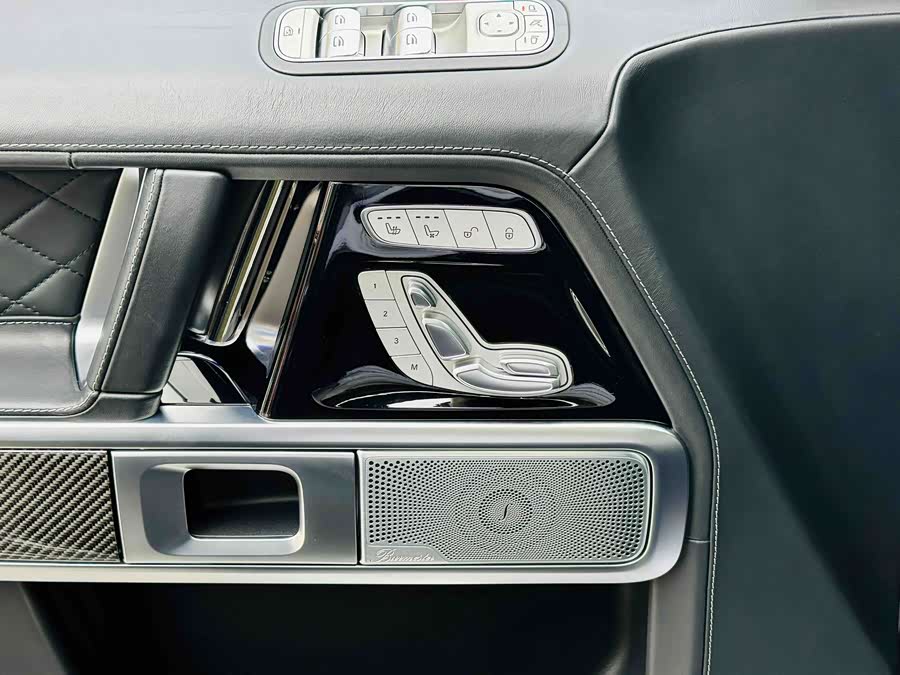 Mercedes-Benz G-Class 2025, фото 14
