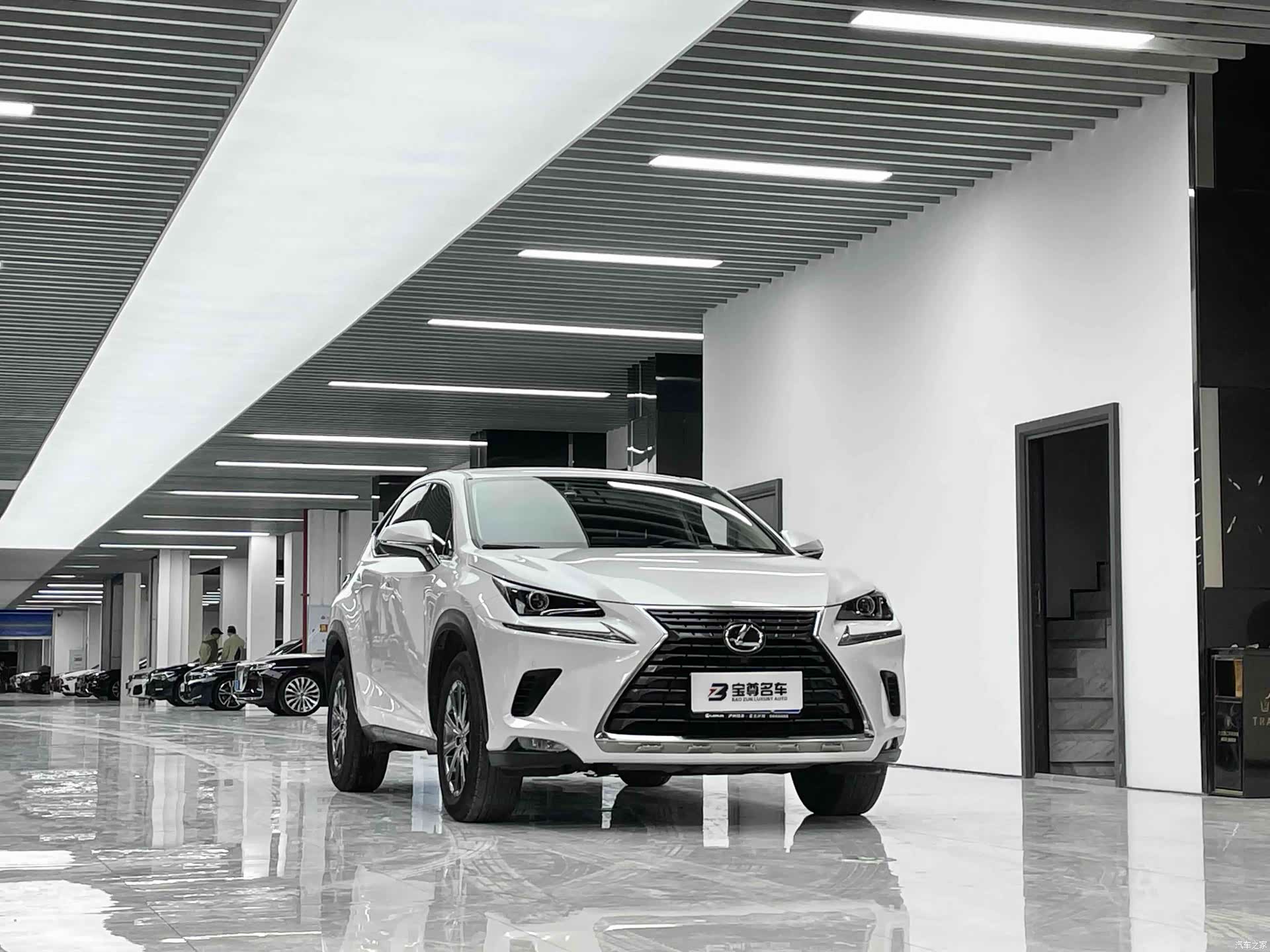 Lexus NX, 2020 3