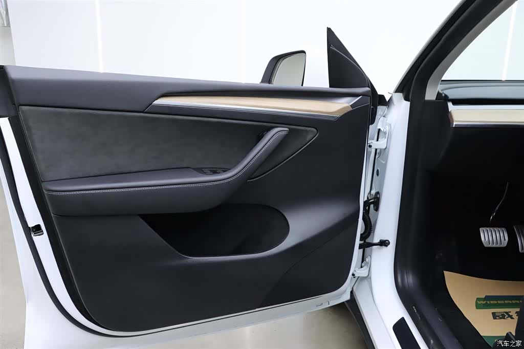 Tesla Model Y, 2022 9
