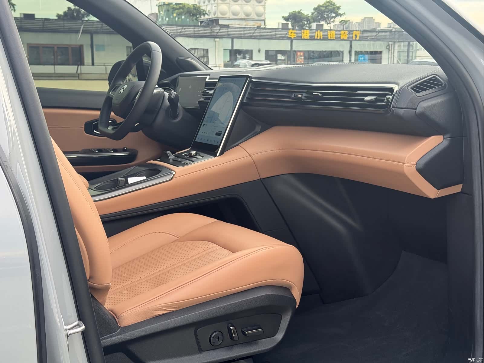 NIO ES6, 2023 10