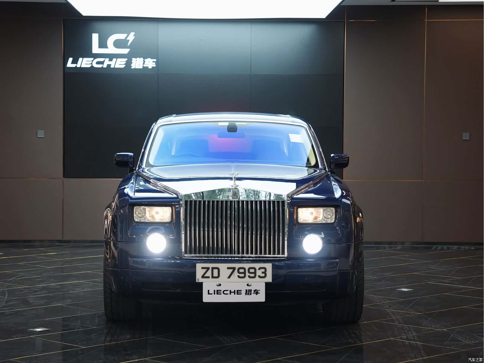 Rolls-Royce Phantom, 2004 2