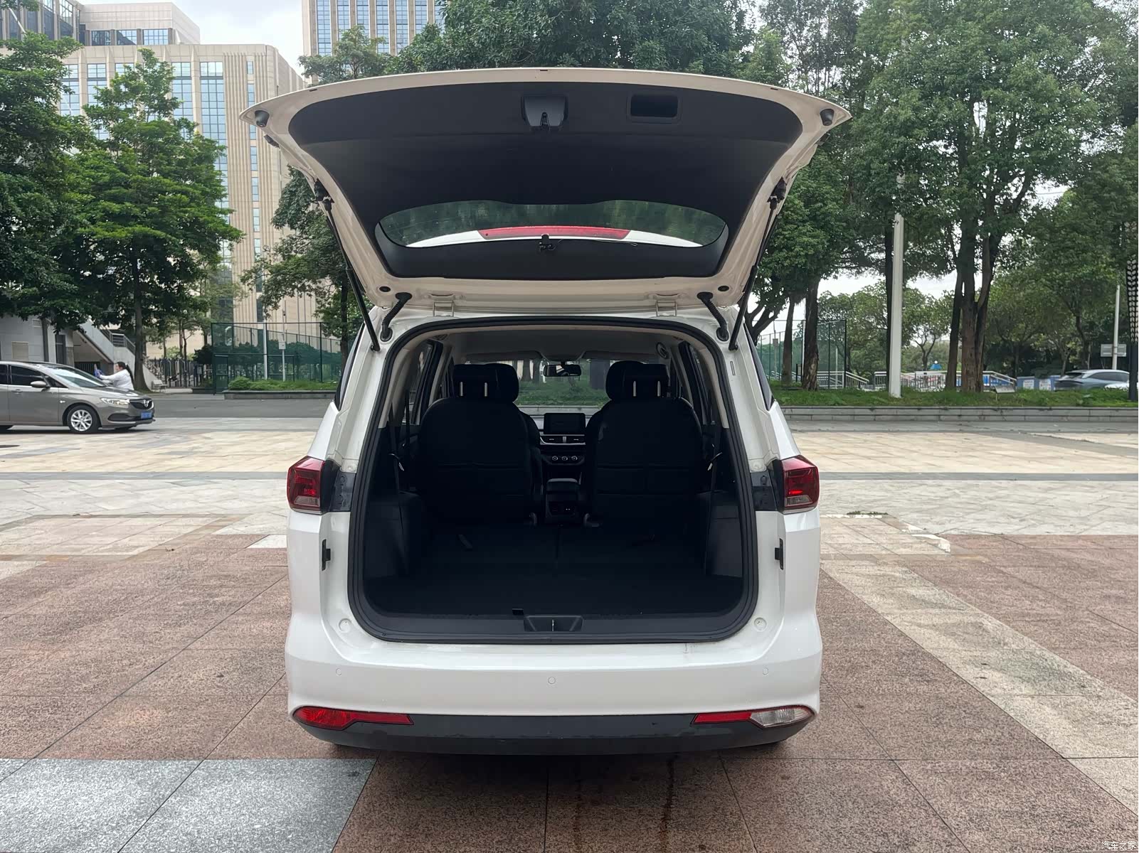 Wuling 360, 2018 10
