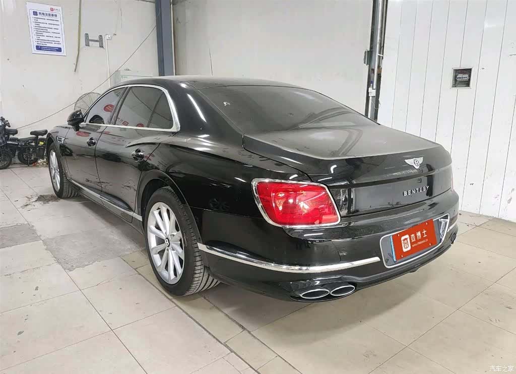 Bentley Flying Spur, 2021 4