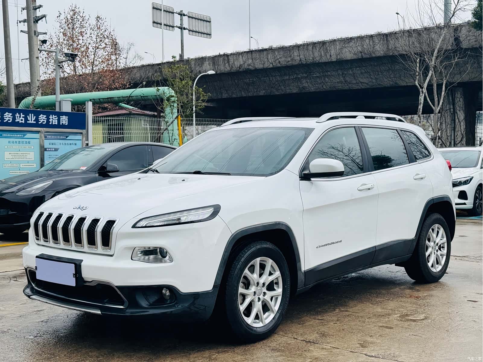 Jeep Cherokee, 2018 1