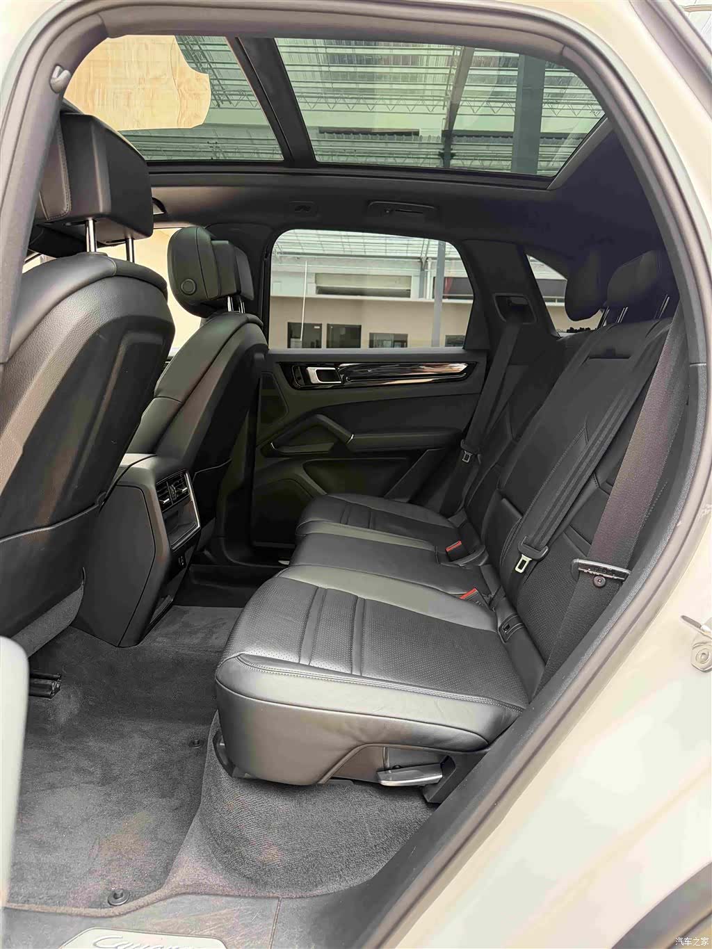 Porsche Cayenne, 2019 все фото