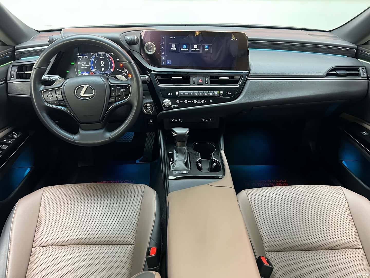 Lexus ES, 2023 12