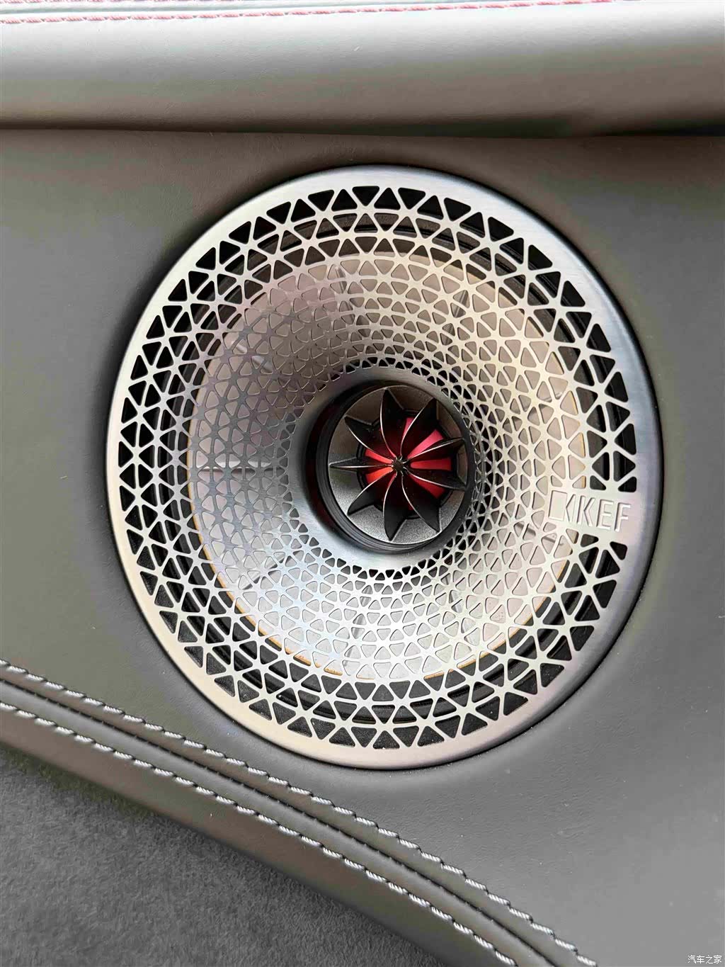 Lotus ELETRE, 2023 9